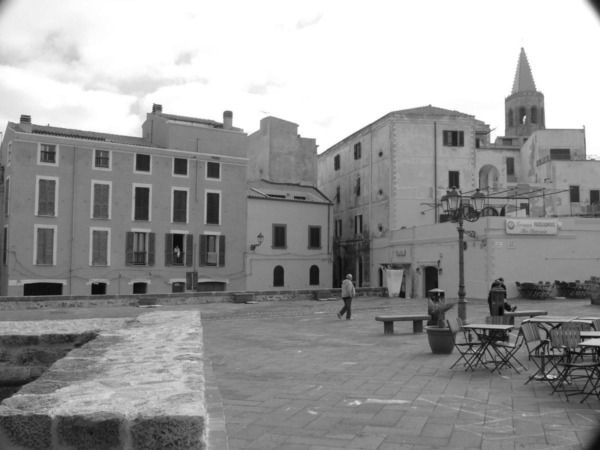 Cozy Apartment Mati Alghero Historic Center Exterior foto